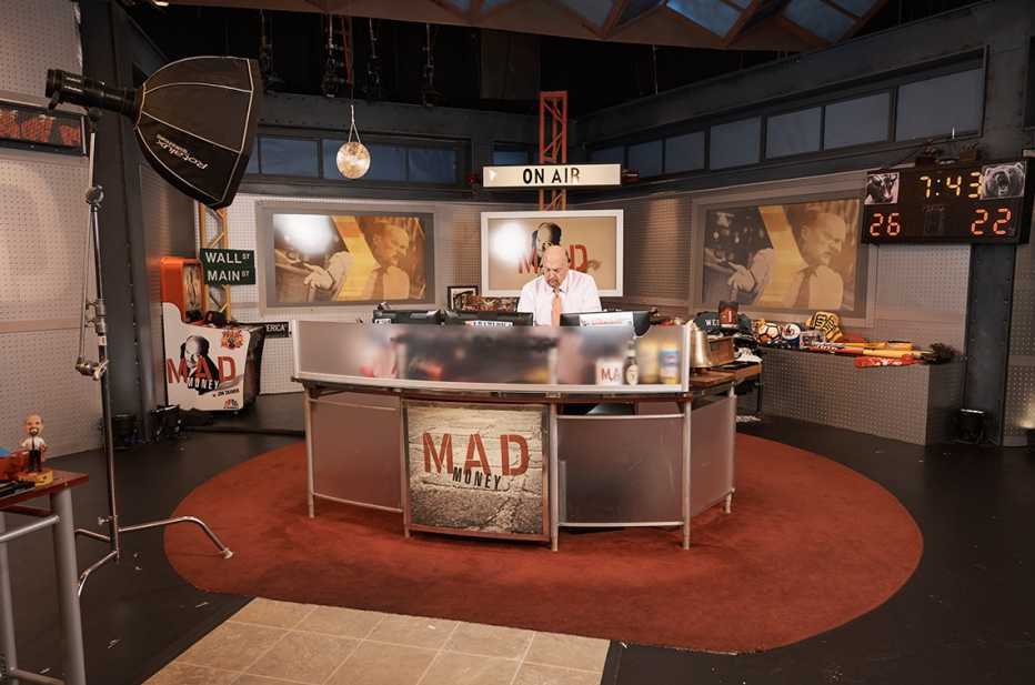 jim cramer in the t v studio