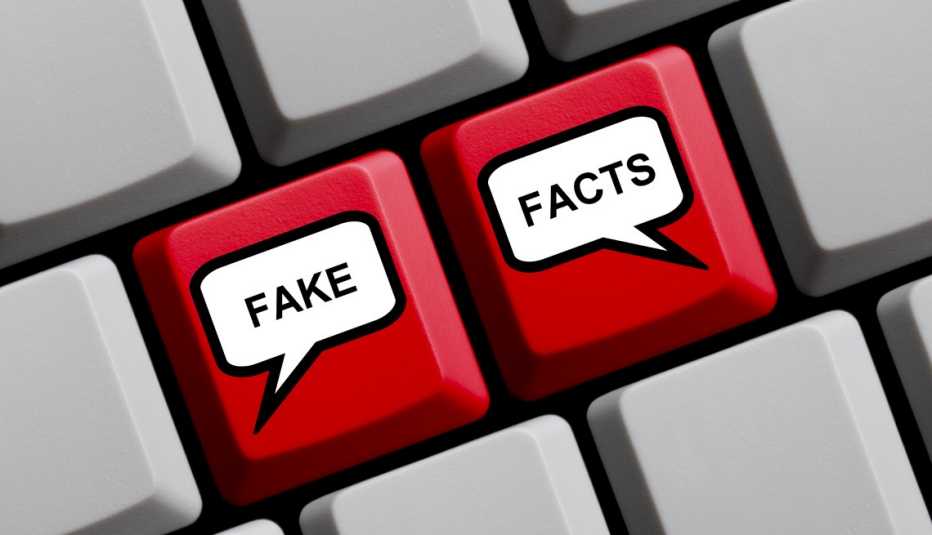 word bubbles showing the words fake and facts on red keys embedded in a gray keyboard