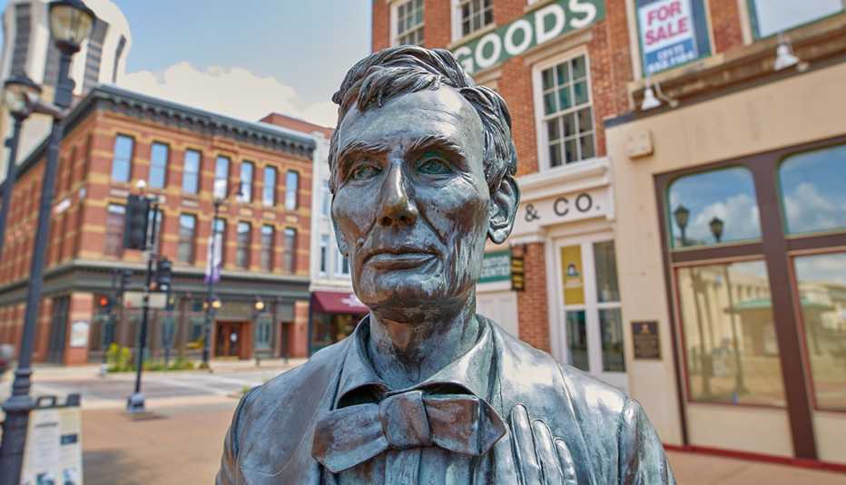 a close-up of a statue of abraham lincoln in the state capital of illinois springfield