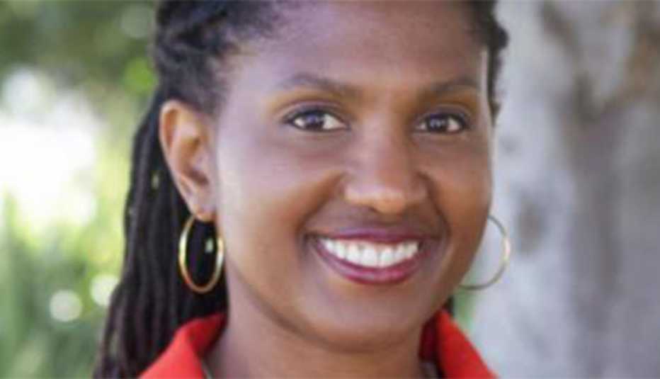 Anna-Banks-headshot-UWP-CUS-large