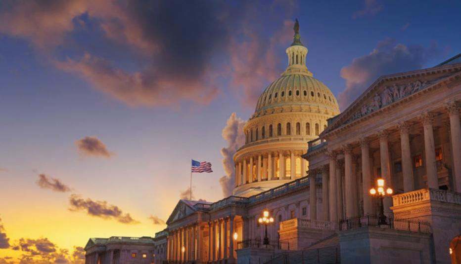 US Capitol at sunset