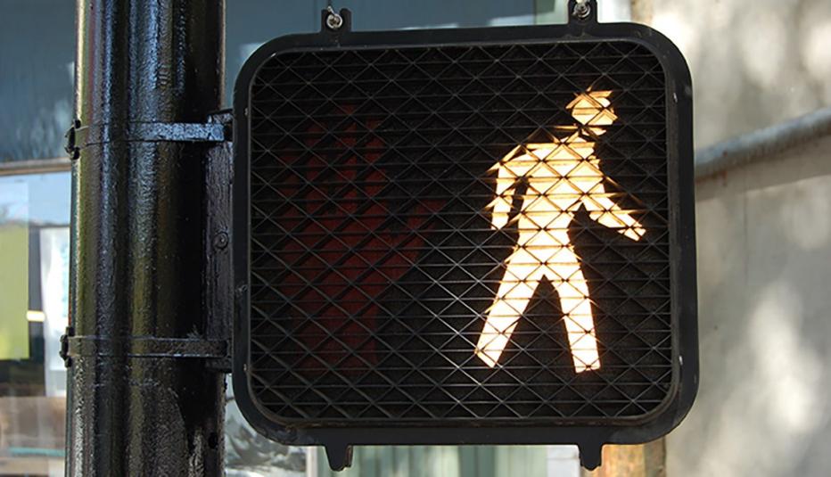 illuminated-walk-sign