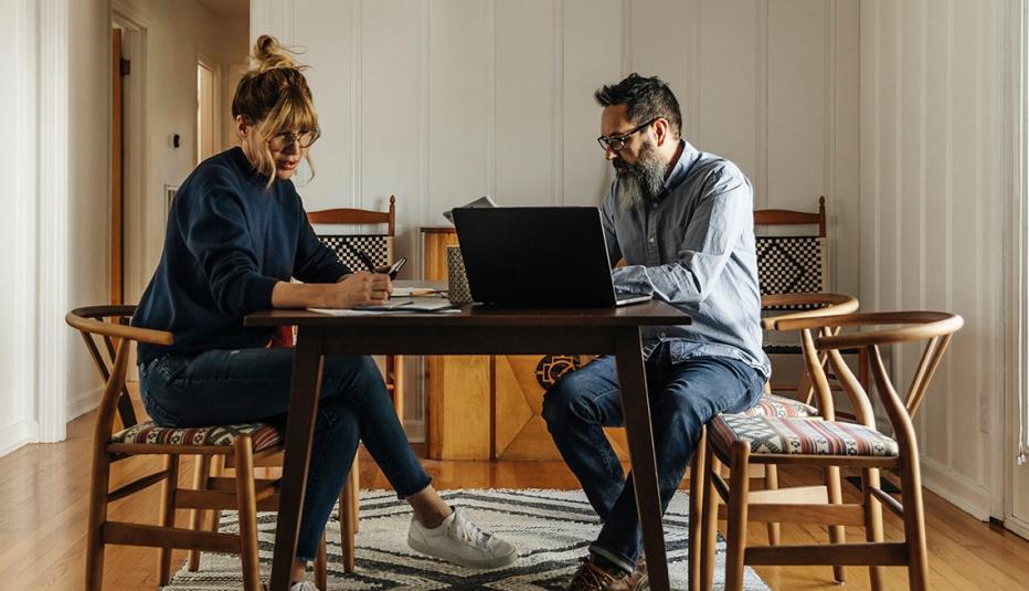 Couple Paying Bills Couple Paying Bills