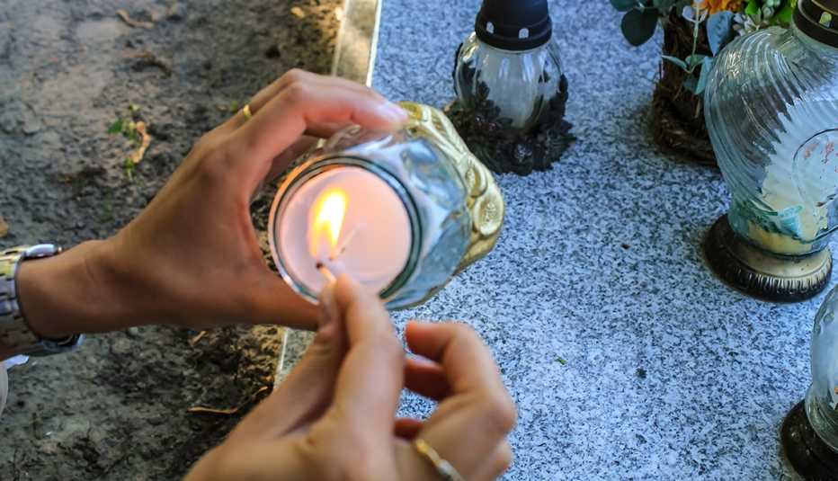 lighting a memorial candle