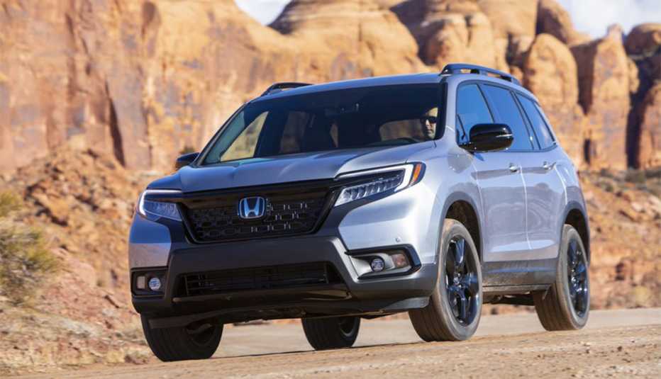 gray Honda Passport