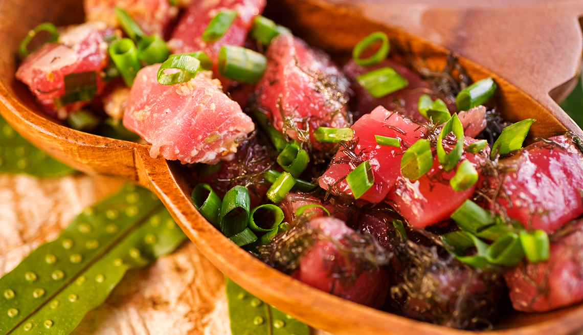 Poke with macadamia nuts and limu poke 