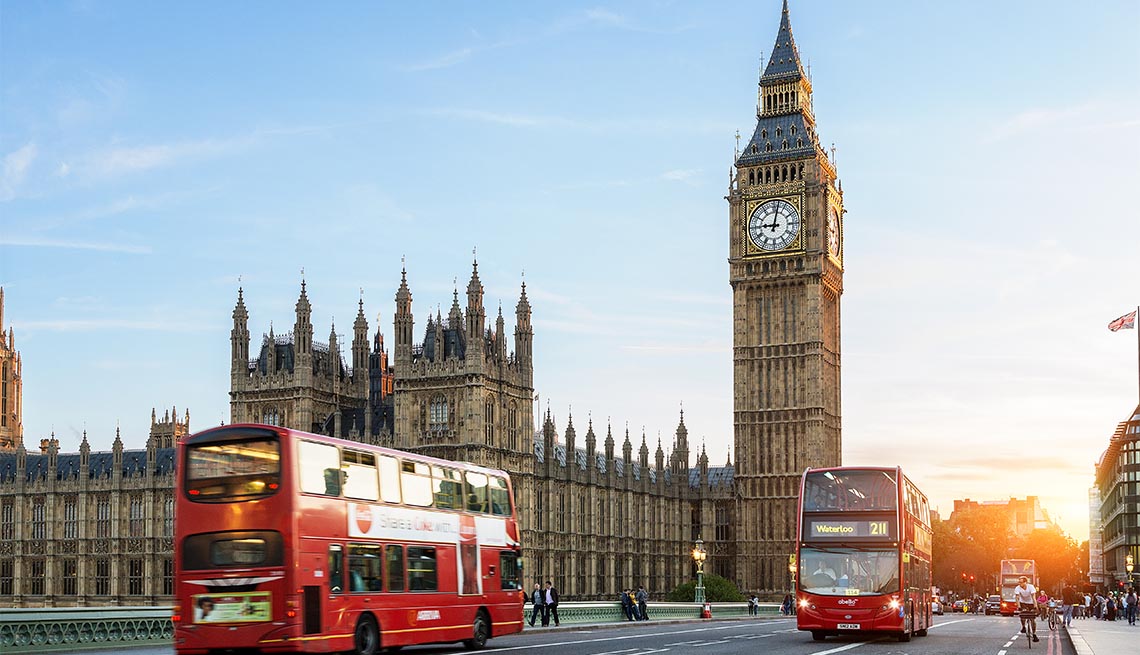 Big Ben and double decker buses