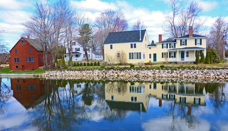 houses on the water in kennebunkport maine