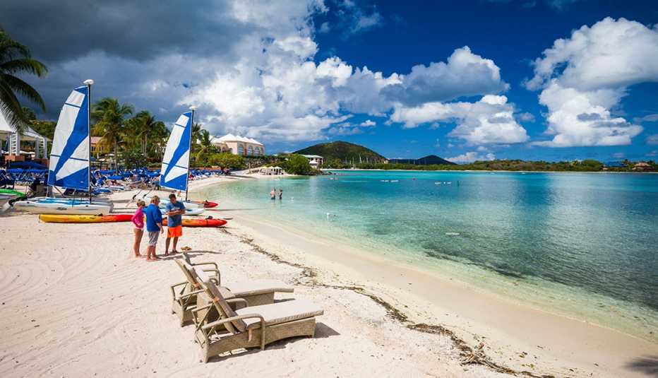 people on the beach in saint thomas in the virgin islands