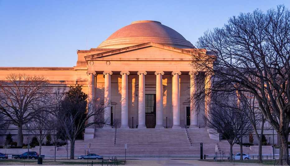 the national gallery of art on the national mall in washington d c