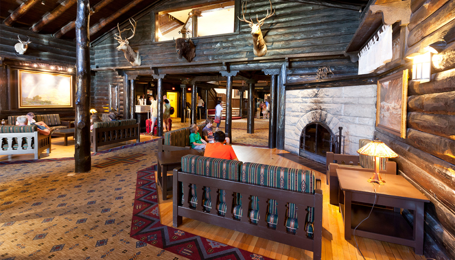the interior of el tovar inn in grand canyon national park arizona