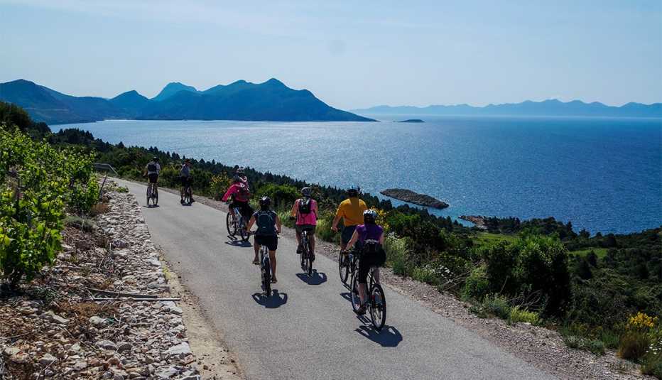 Cycling a coastal road on mainland Croatia 