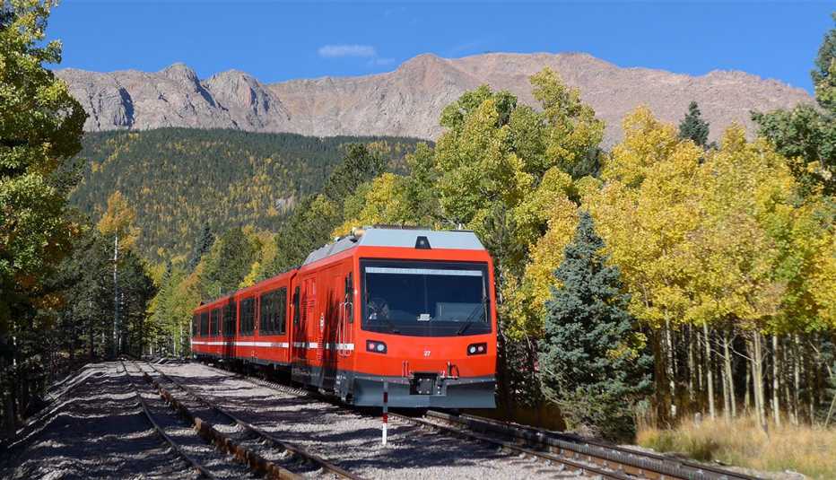 Broadmoor Manitou and Pikes Peak Cog Railway
