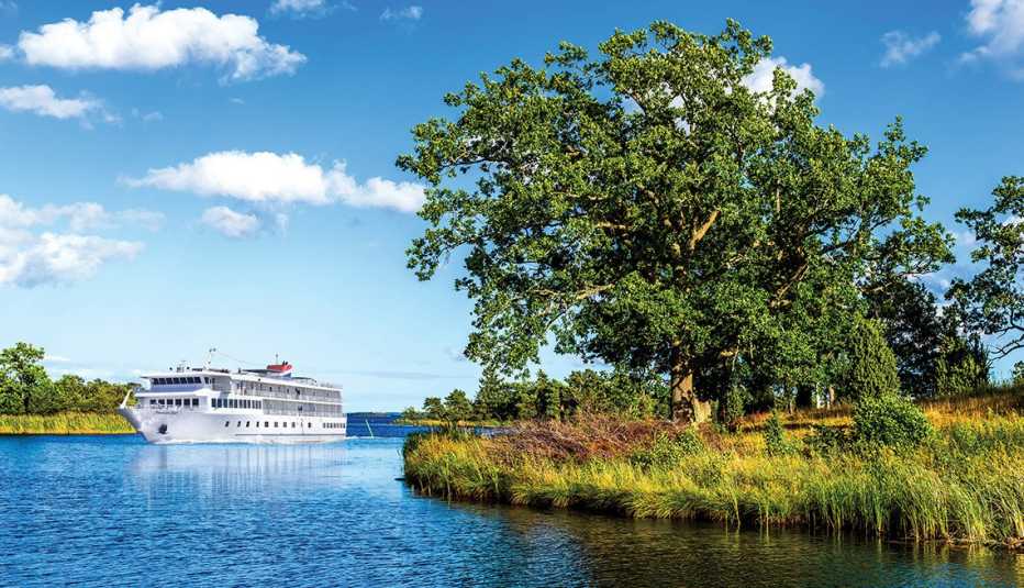 Cruise ship in Florida