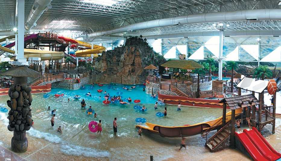 Visitors Enjoy Indoor Water Park at Kalahari Resorts in Pocono Mountains Pennsylvania, Best Indoor Water Parks Visitors Enjoy Indoor Water Park at Kalahari Resorts in Pocono Mountains Pennsylvania, Best Indoor Water Parks