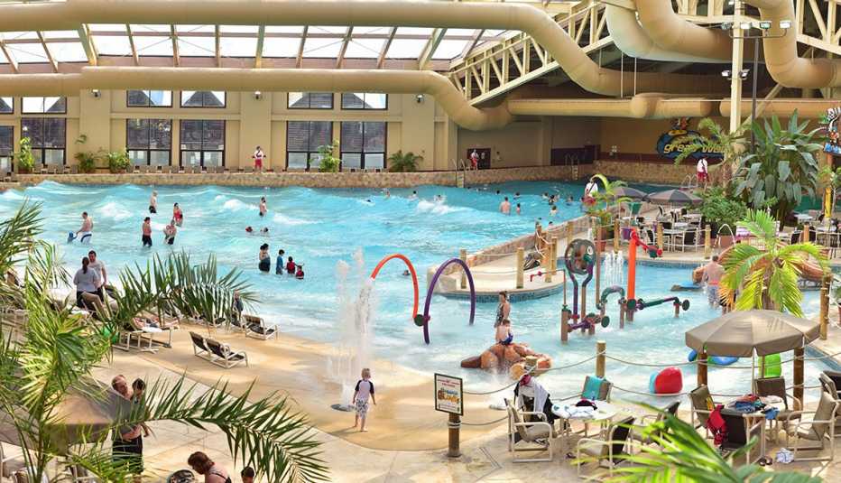 Visitors at Wild Waterdome in Wisconsin, Best Indoor Water Parks