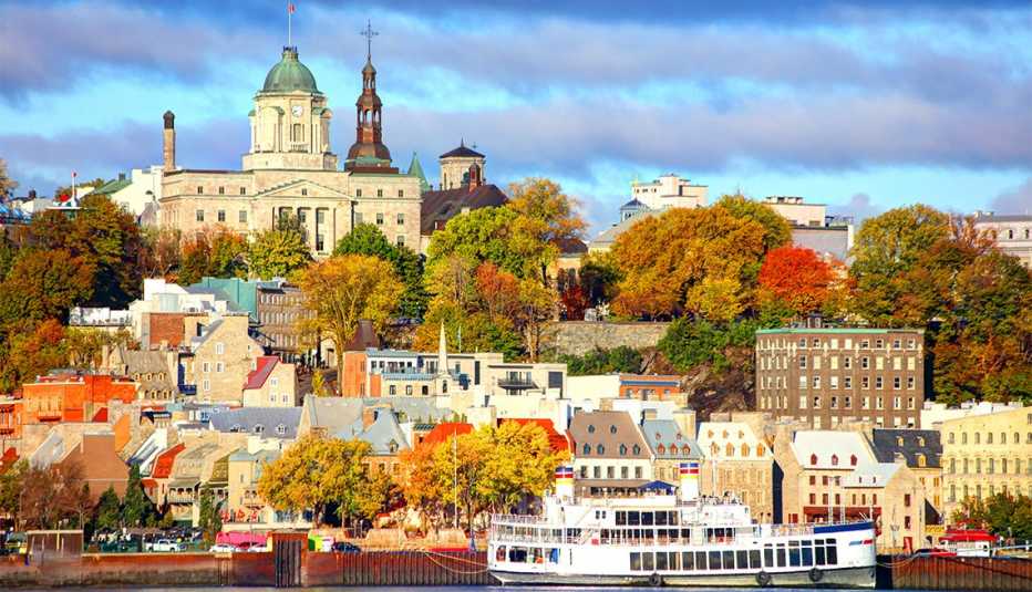 Quebec City officially Québec, is the capital city of the Canadian province of Quebec