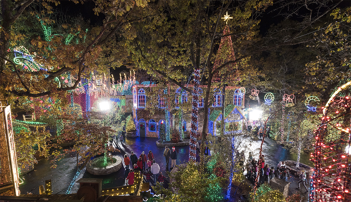 Holiday lights at Silver Dollar City