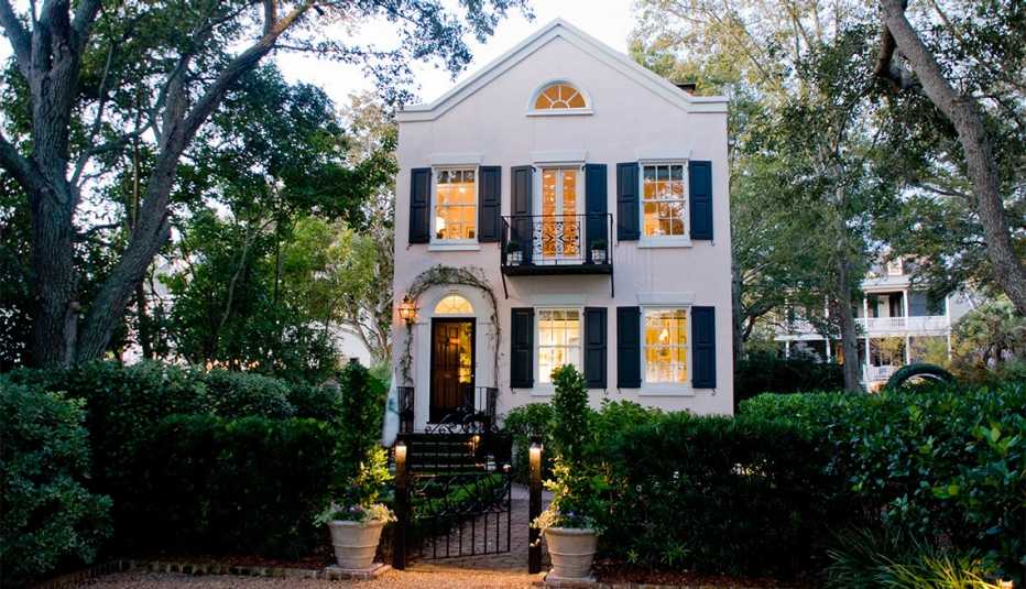 Charleston Glorious Garden Tours, Charleston, SC