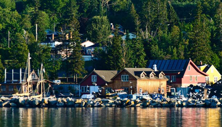 grand marais lakefront homes minnesota