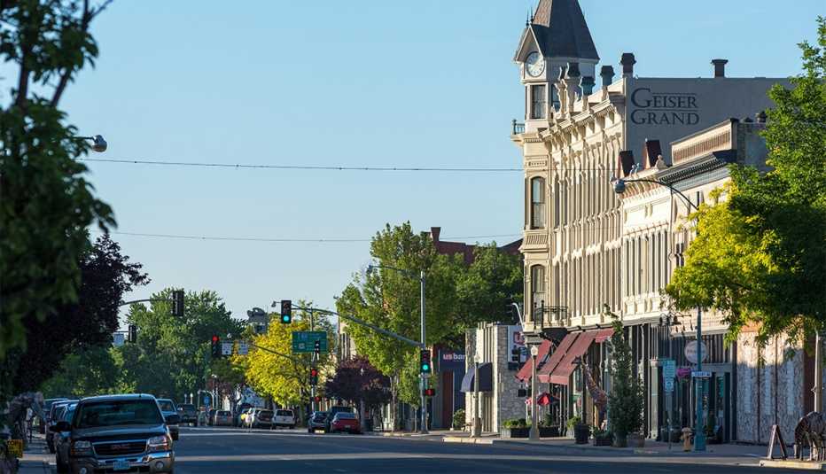Sunlight on the Geiser Grand Hotel in downtown Baker City, Oregon