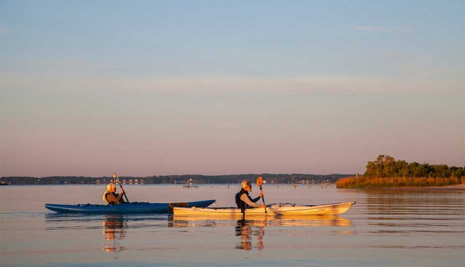 kayakers on the Northern Neck on Rappahannock River