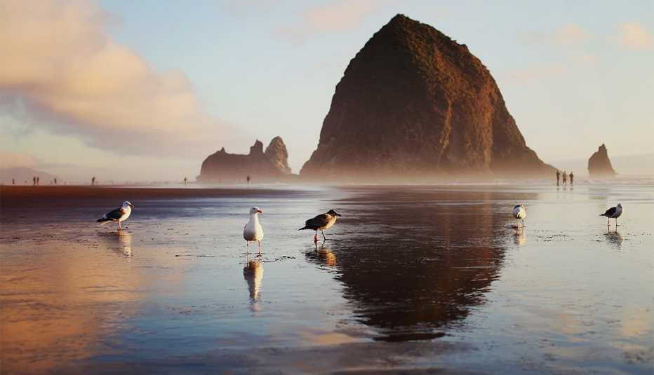Cannon Beach, Oregon Cannon Beach, Oregon