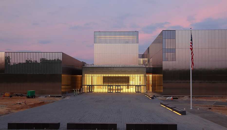 Entrance to the U S Army Museum