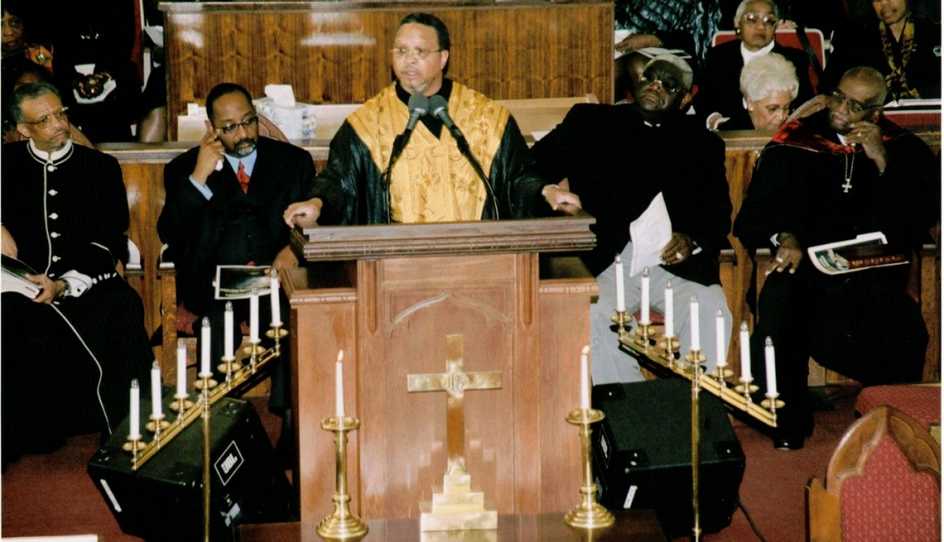 Rev. Alexander preaching during the California Conference Good Friday Service hosted by First AME Church, Oakland.