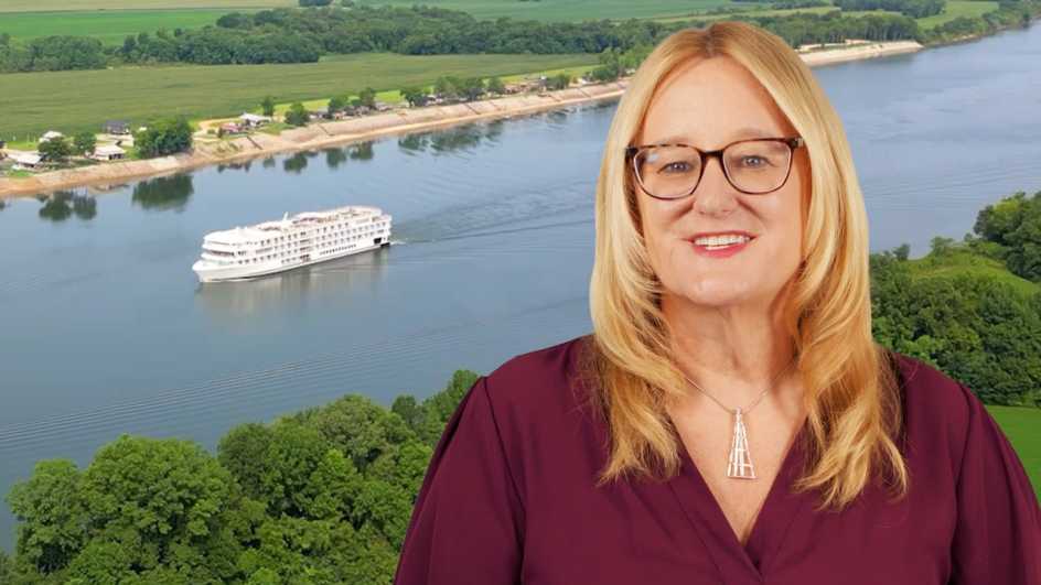 A woman and a riverboat