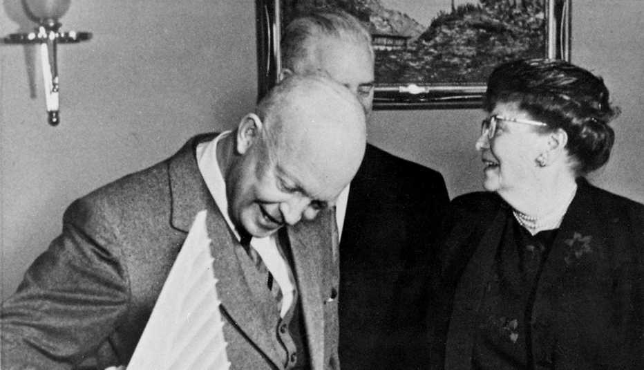 President Eisenhower, Dr. Andrus, AARP, 1961, White House Conference on Aging