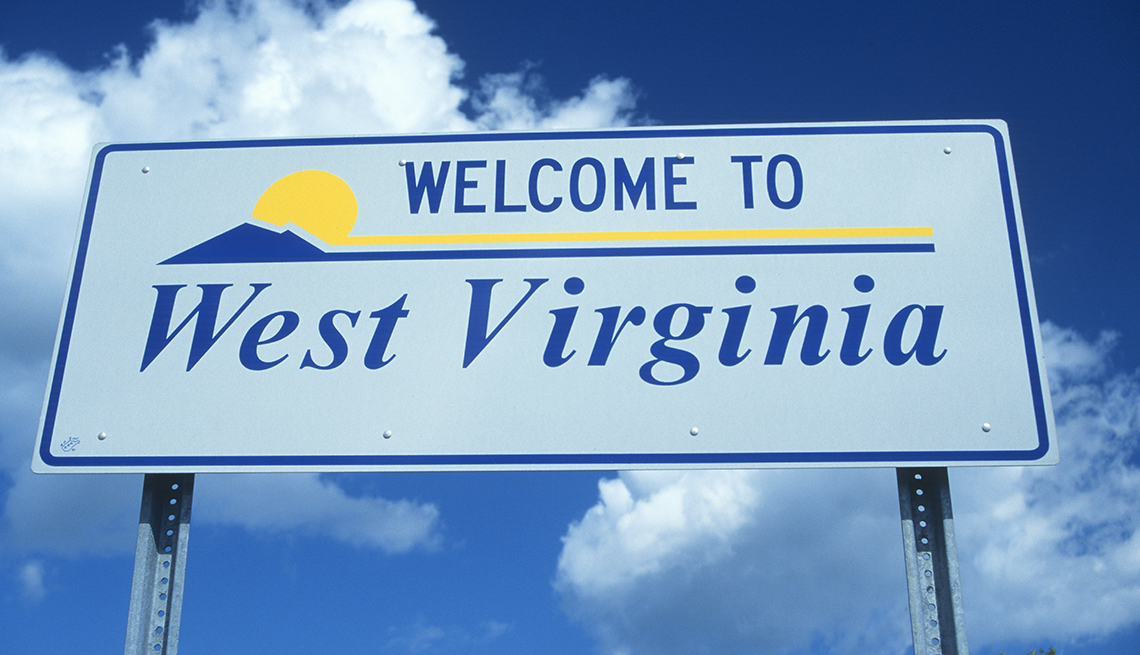 A sign welcoming people to West Virginia