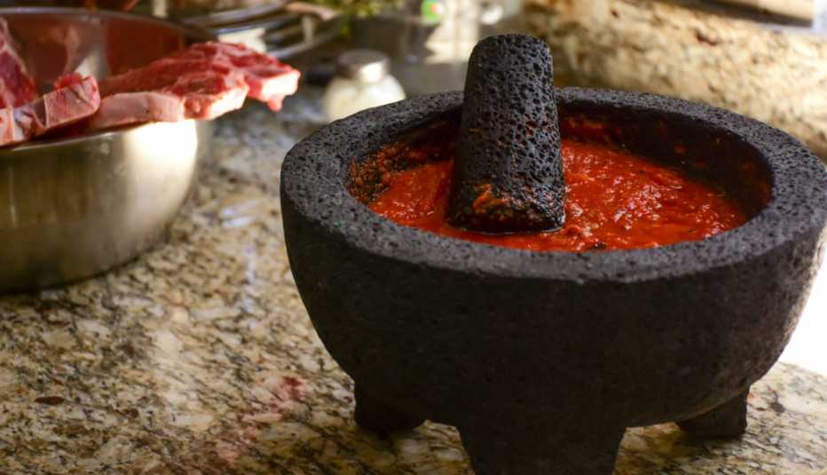 Molcajete con salsa Molcajete con salsa