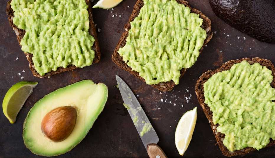 Tostadas con aguacate