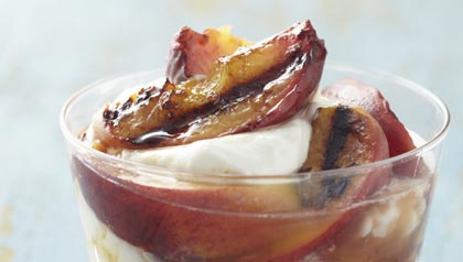 melocotones asados receta del chef Carla Hall melocotones asados