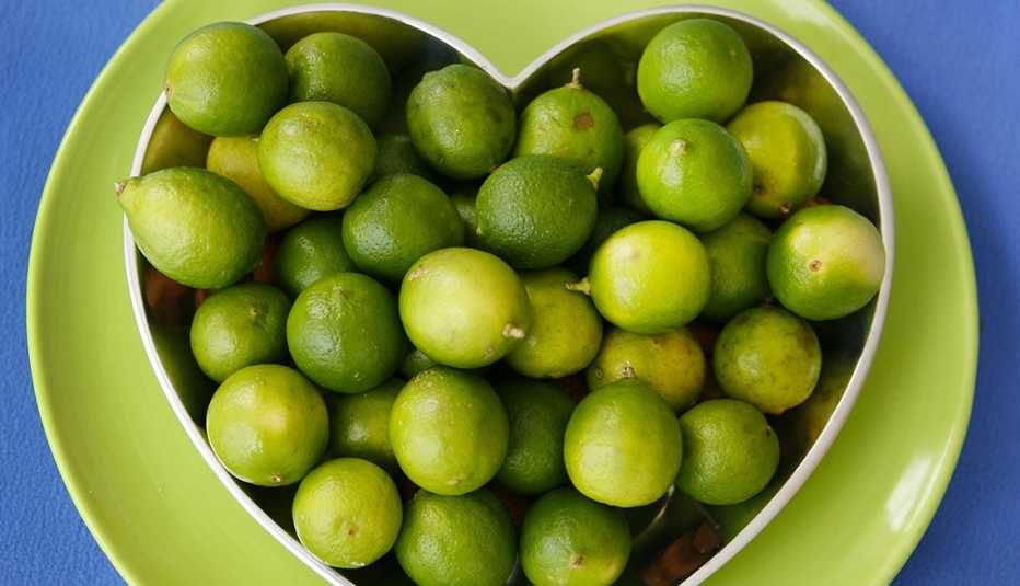 Limones agrupados en forma de corazón