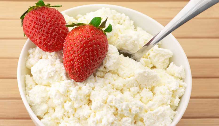 Cottage Cheese, Strawberries,  ¿Deseas perder unas cuantas libras lo antes posible?