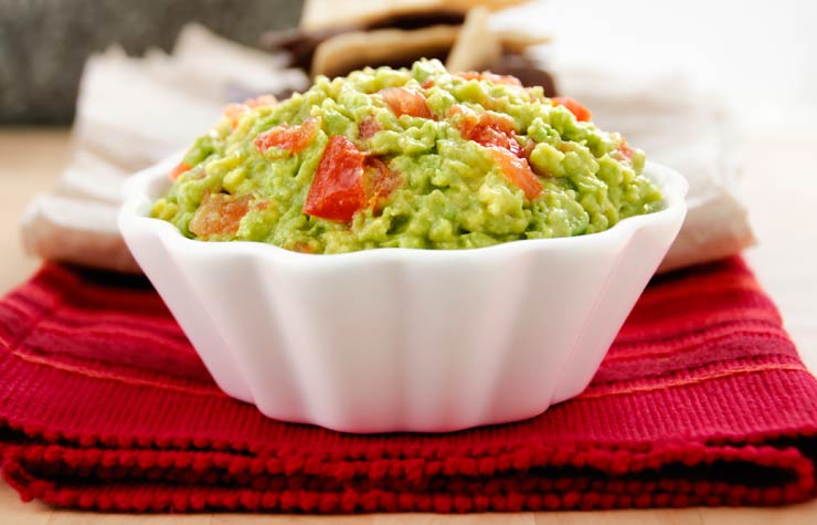 Guacamole con tomates y cebollas, Receta de Dennise Oller