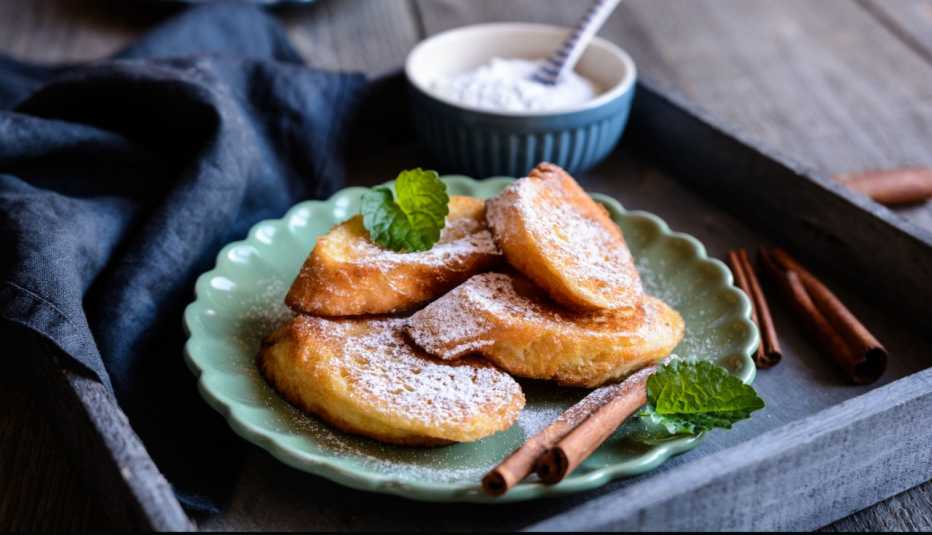 Torrijas sobre un plato Torrijas sobre un plato