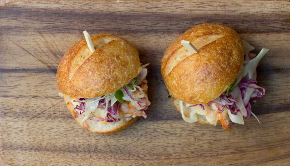 Mini hamburguesa con queso gorgonzola