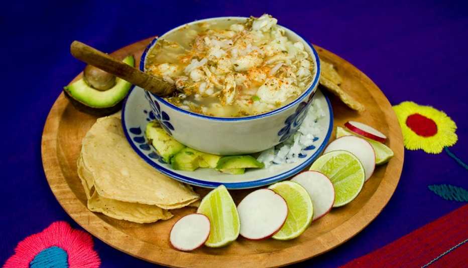 Pozole blanco