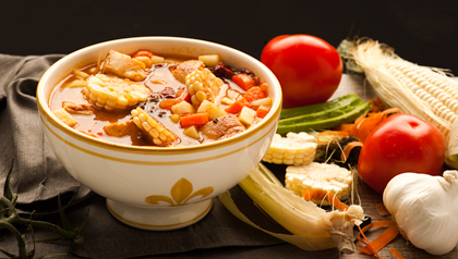 Caldo Tlalpeño Plato con caldo tlalpeño