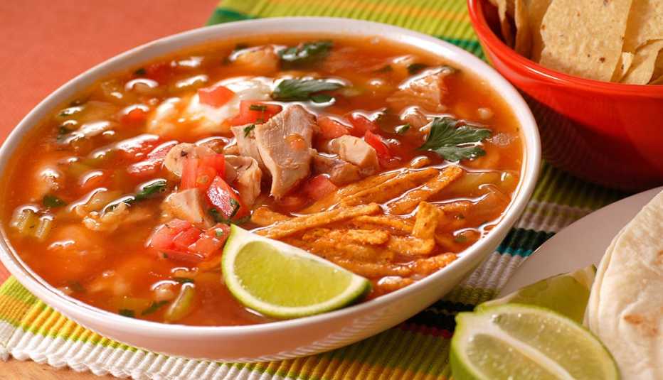 Plato con trozos de pollo