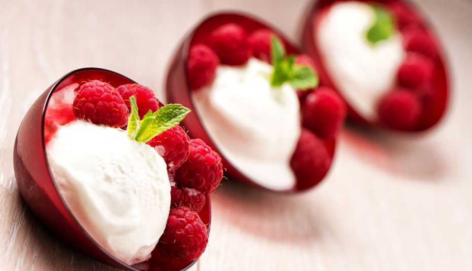 Granita de yogur de frambuesa con ricota