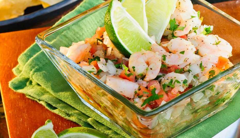 Ceviche de tilapia y camarones