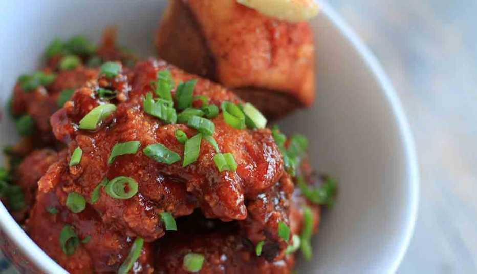 Pollo frito estilo coreano de la chef Eileen Andrade Pollo frito estilo coreano de la chef Eileen Andrade
