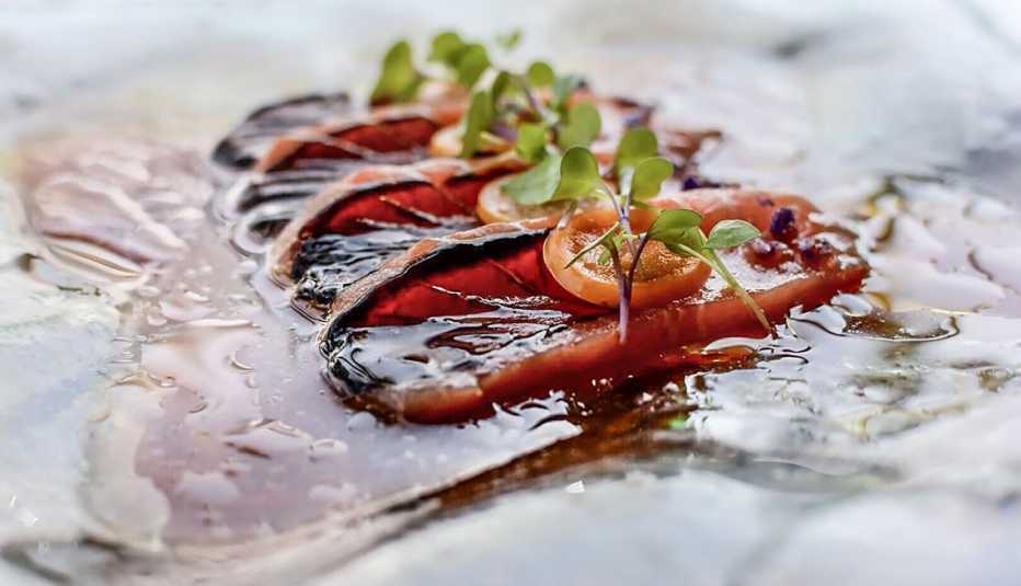 Tiradito de salmón Tiradito de salmón