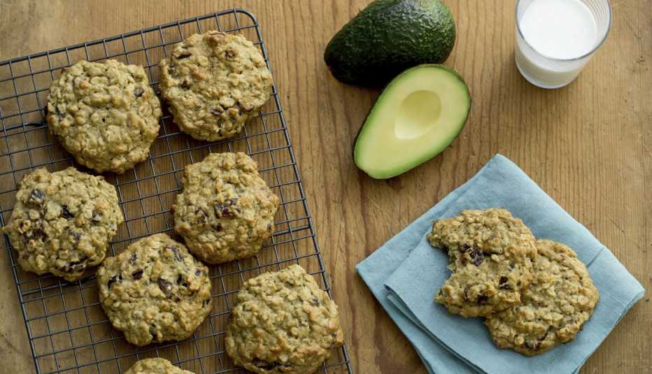 Galletas de avena y aguacate Galletas de avena y aguacate