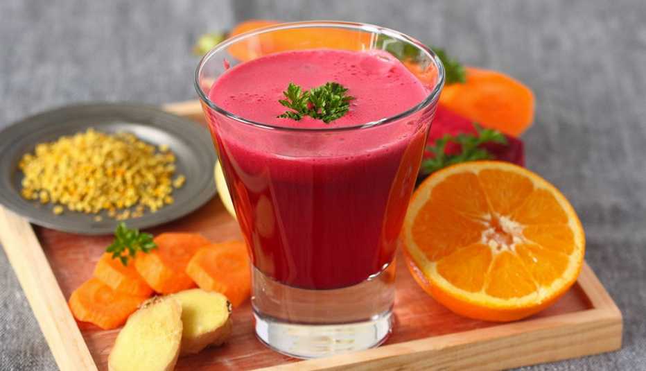 Jugo de jengibre, remolacha y zanahoria