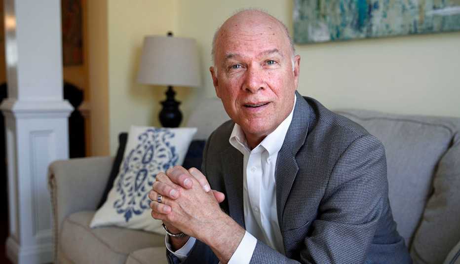 Steve Vernon, investigador del Centro Stanford sobre Longevidad